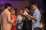 Shahrukh Khan on the sets of Diya aur Baati in Filmcity, Mumbai on 28th July 2013 (5).JPG